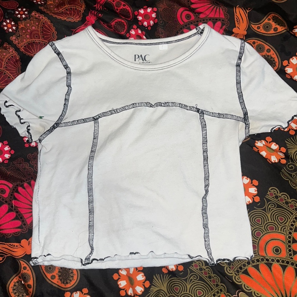 woman’s pac sun white & black crop top
